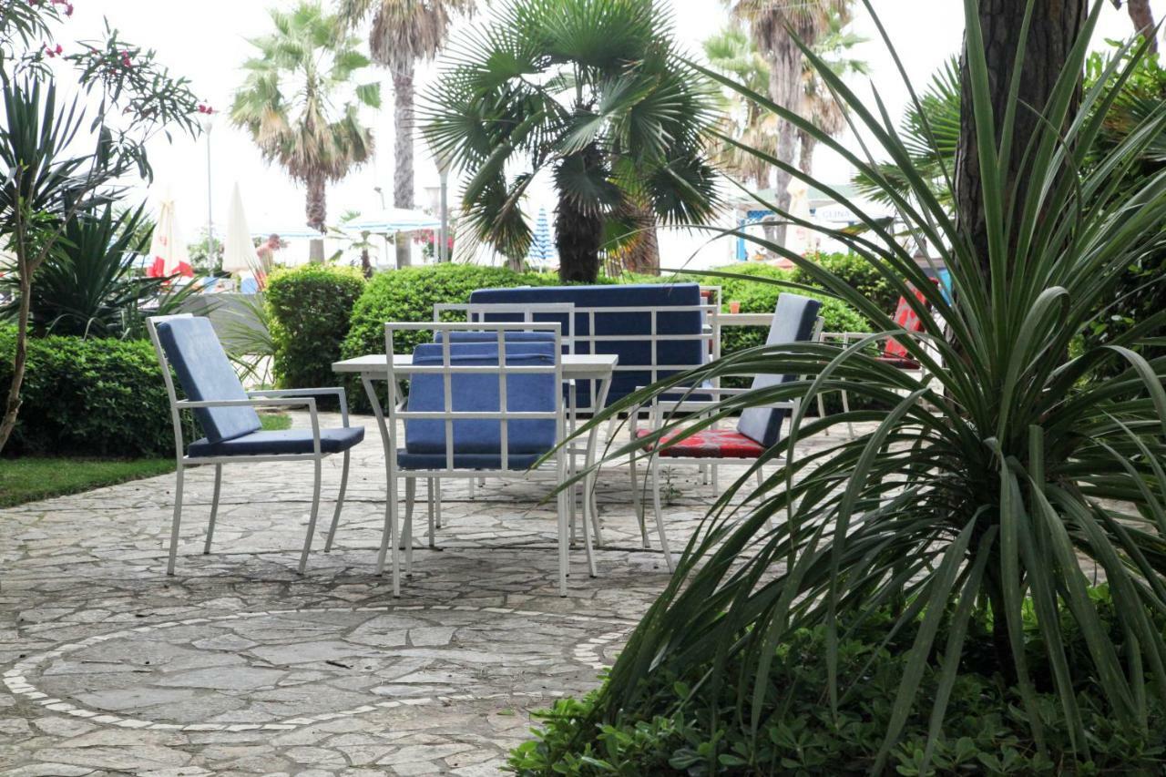 Fafa Beach Hotel Golem  Exterior foto